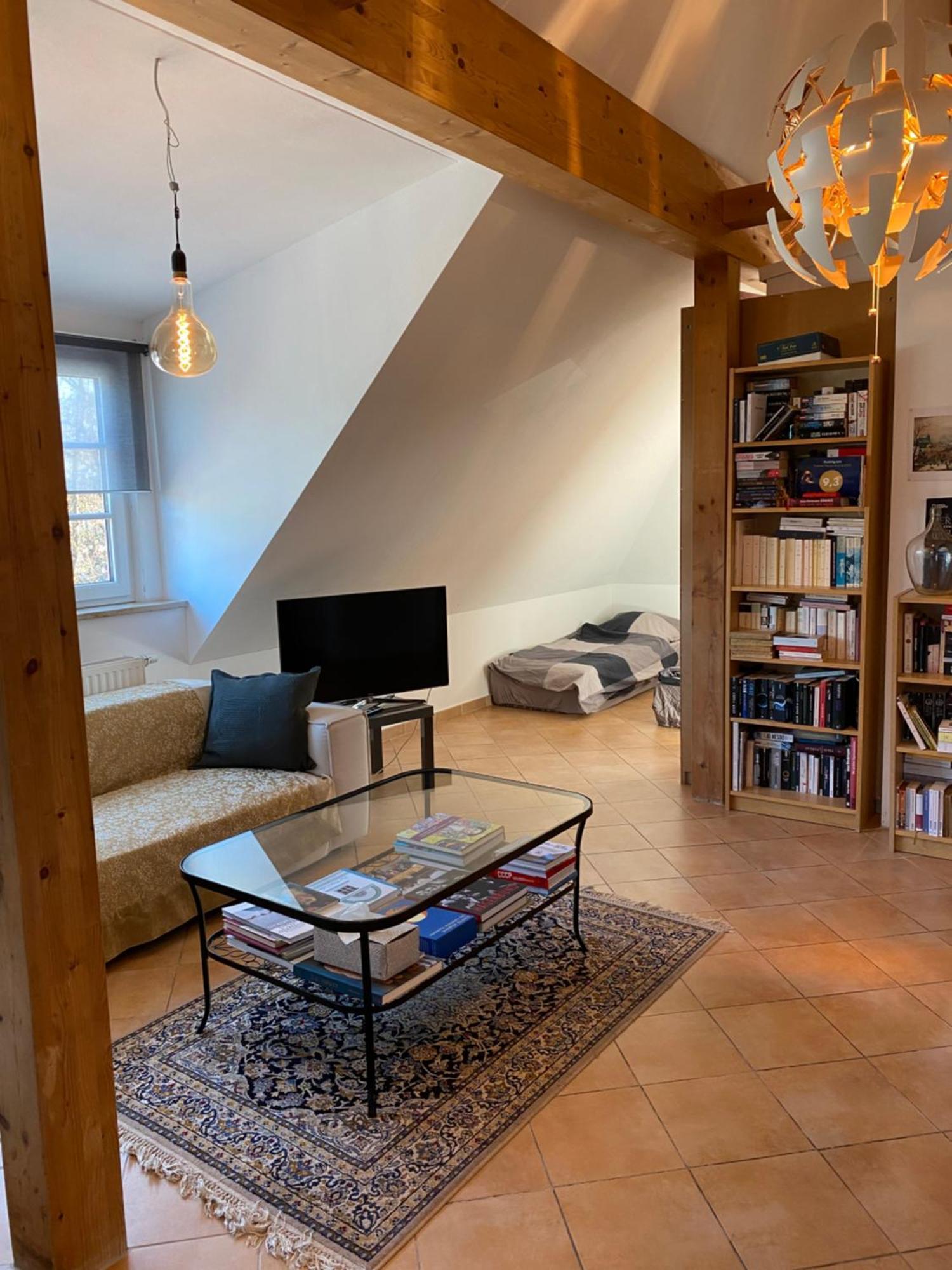 Helle Und Ruhige Dachgeschosswohnung Munich Extérieur photo