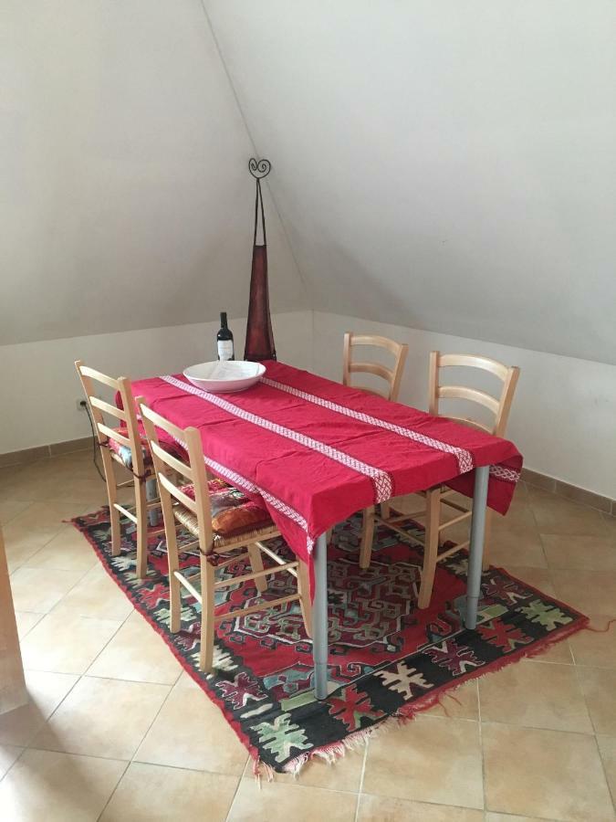Helle Und Ruhige Dachgeschosswohnung Munich Extérieur photo